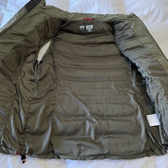 McKinley Gosford Puffer Vest Womens Size Small Outdoor Down Olive Green Zip. - Picture 4 of 8